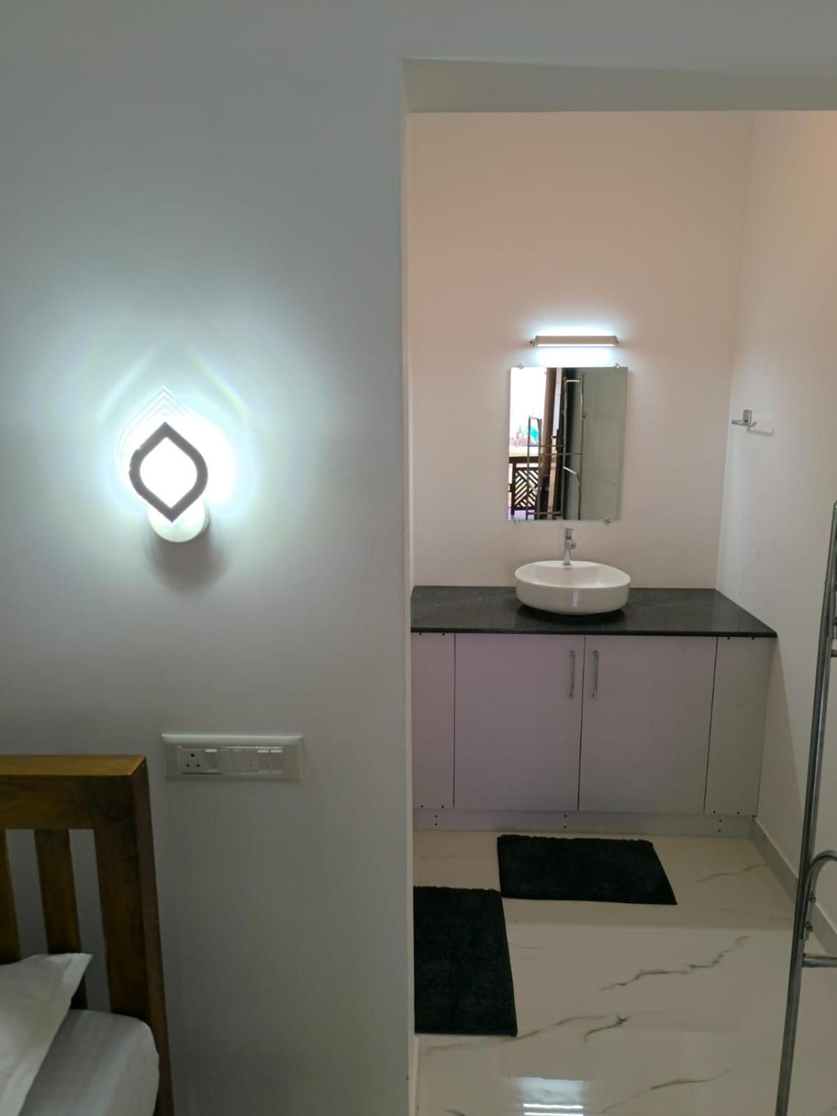 מאראריקולם Marari Anna Beach Homestay מראה חיצוני תמונה