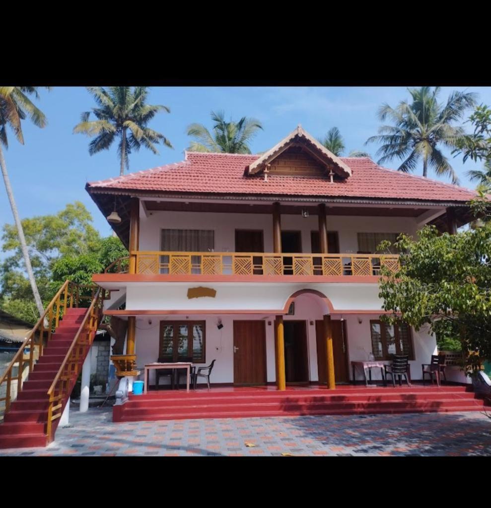 מאראריקולם Marari Anna Beach Homestay מראה חיצוני תמונה
