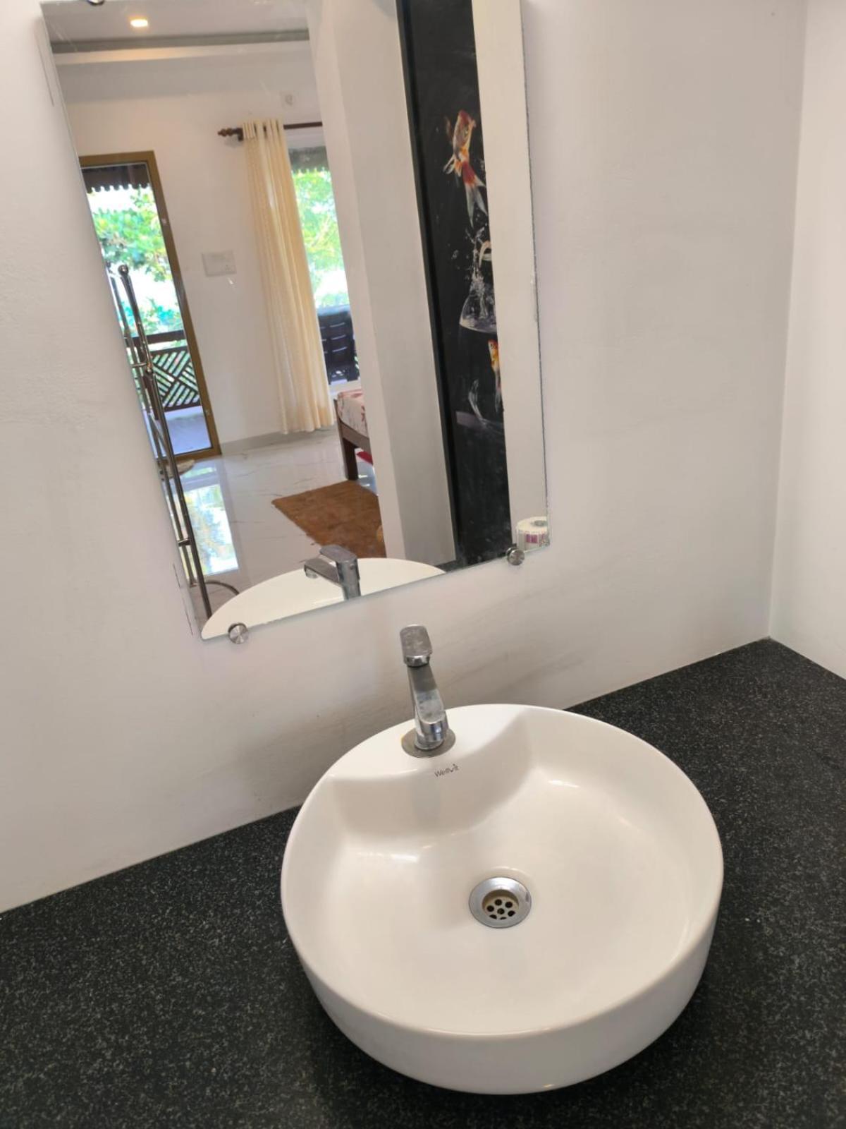 מאראריקולם Marari Anna Beach Homestay מראה חיצוני תמונה