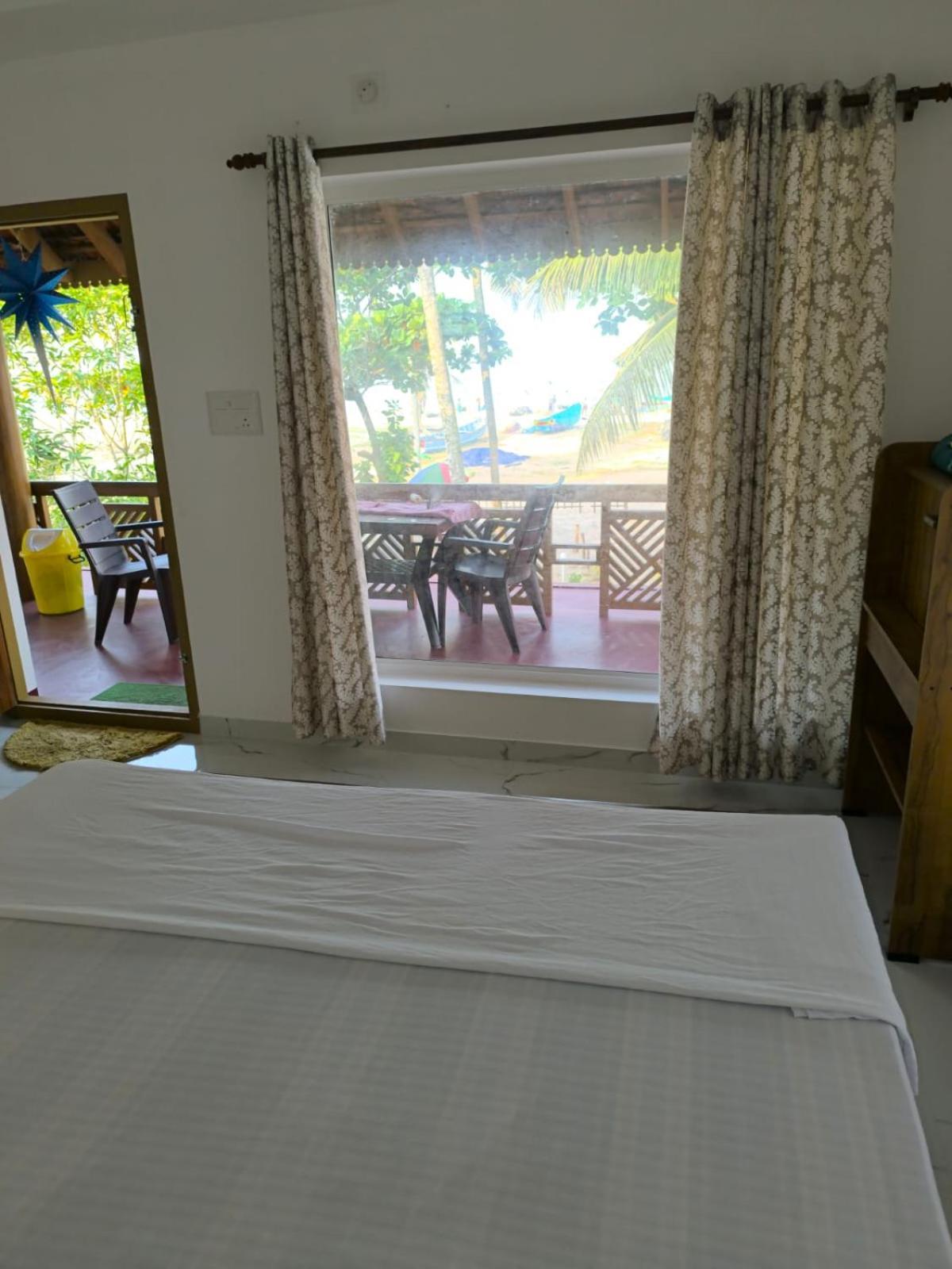 מאראריקולם Marari Anna Beach Homestay מראה חיצוני תמונה